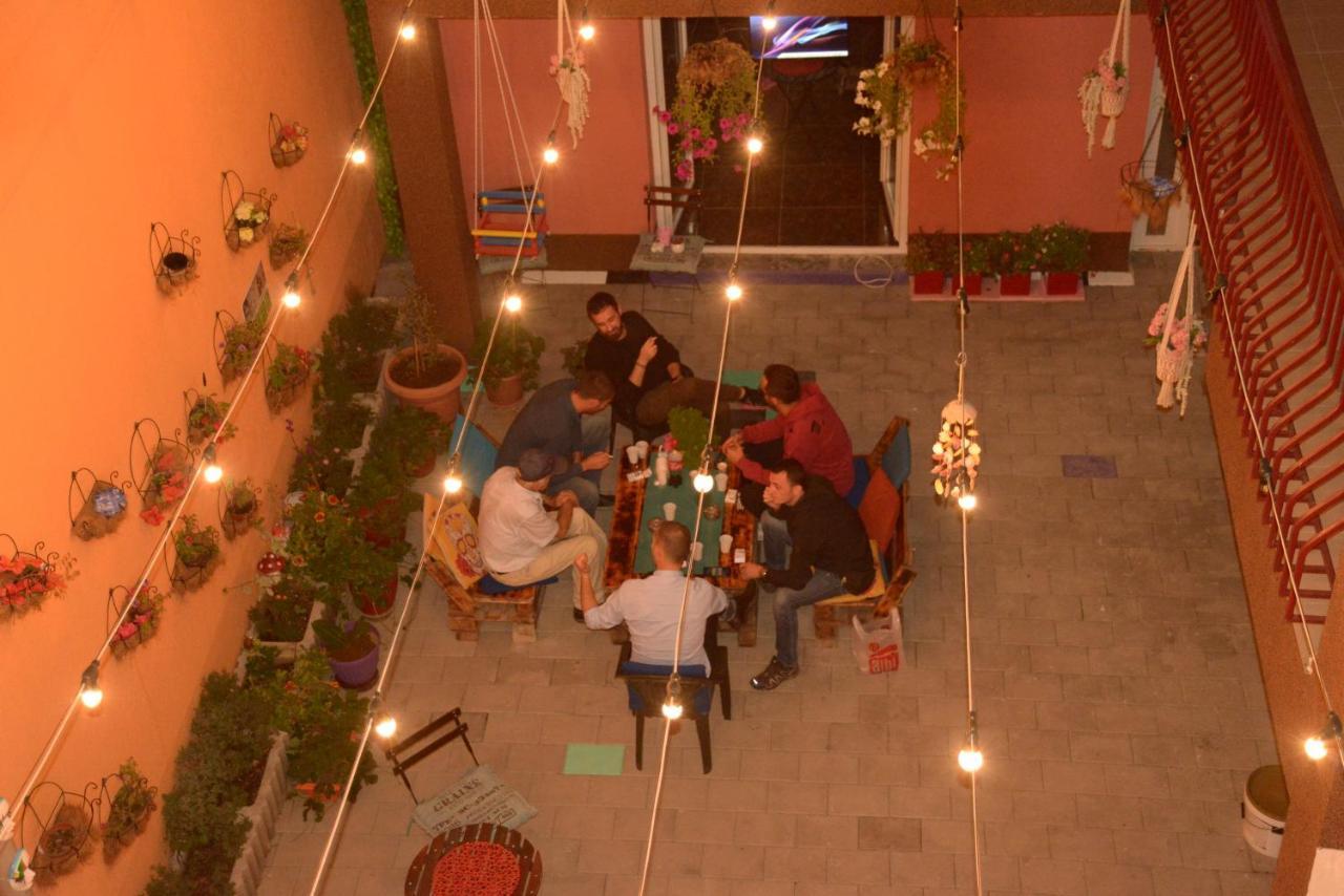 Hostel Tuba Priștina Exterior foto